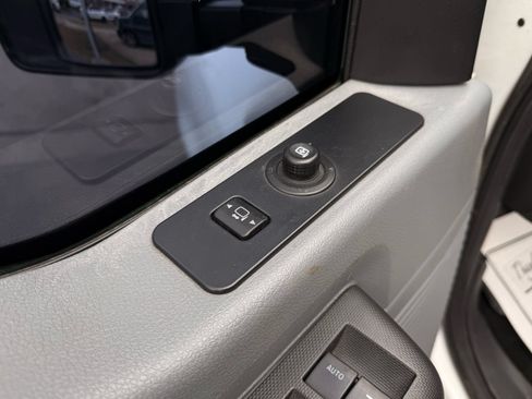 Used 2012 Ford F650 2WD Crew Cab Super Duty image 51