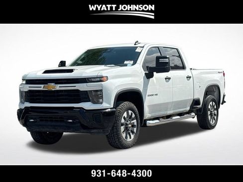 Used 2024 Chevrolet Silverado 2500 Custom w/ Custom Value Package AWD/4WD image 1
