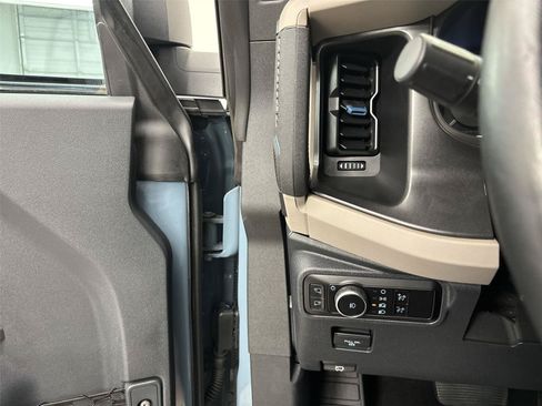 Used 2023 Ford Bronco Wildtrak AWD/4WD image 31