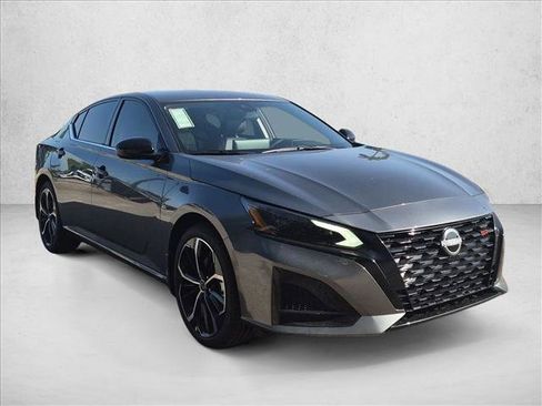 New 2026 Nissan Altima 2.5 SR FWD image 6