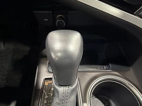 Used 2022 Toyota Camry SE w/ Cold Weather Package AWD/4WD image 43