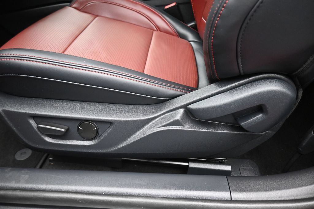 Used 2025 Ford Mustang GT Premium RWD image 12