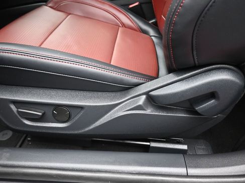 Used 2025 Ford Mustang GT Premium RWD image 12
