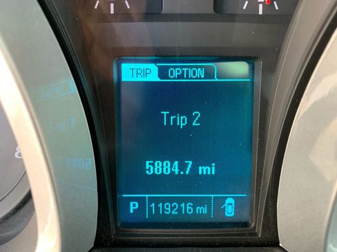 Used 2015 Chevrolet Equinox LT image 12