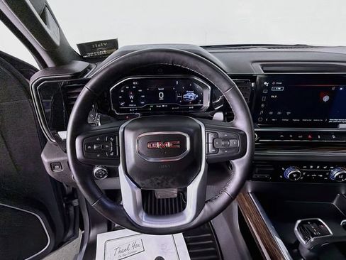 Used 2024 GMC Sierra 1500 Elevation w/ Preferred Package AWD/4WD image 11