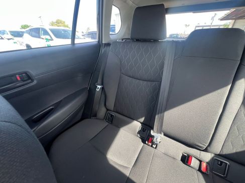 Used 2025 Toyota Corolla Cross LE image 39