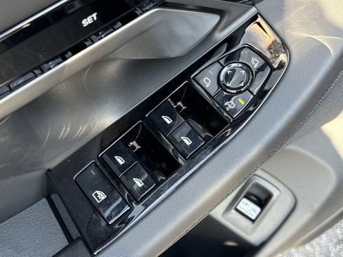 New 2026 BMW 530i 530i w/ M Sport Package image 15