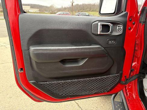 Used 2018 Jeep Wrangler Unlimited Rubicon image 26