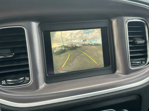 Used 2019 Dodge Charger SXT image 36