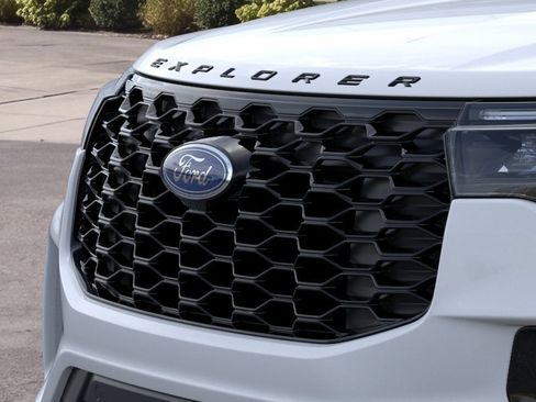 New 2026 Ford Explorer ST-Line w/ ST-Line Street Pack AWD/4WD image 17