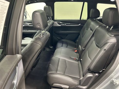 Used 2024 Cadillac XT6 Sport image 24