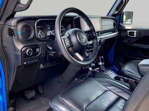 Used 2024 Jeep Wrangler Unlimited Rubicon 4xe AWD/4WD image 16