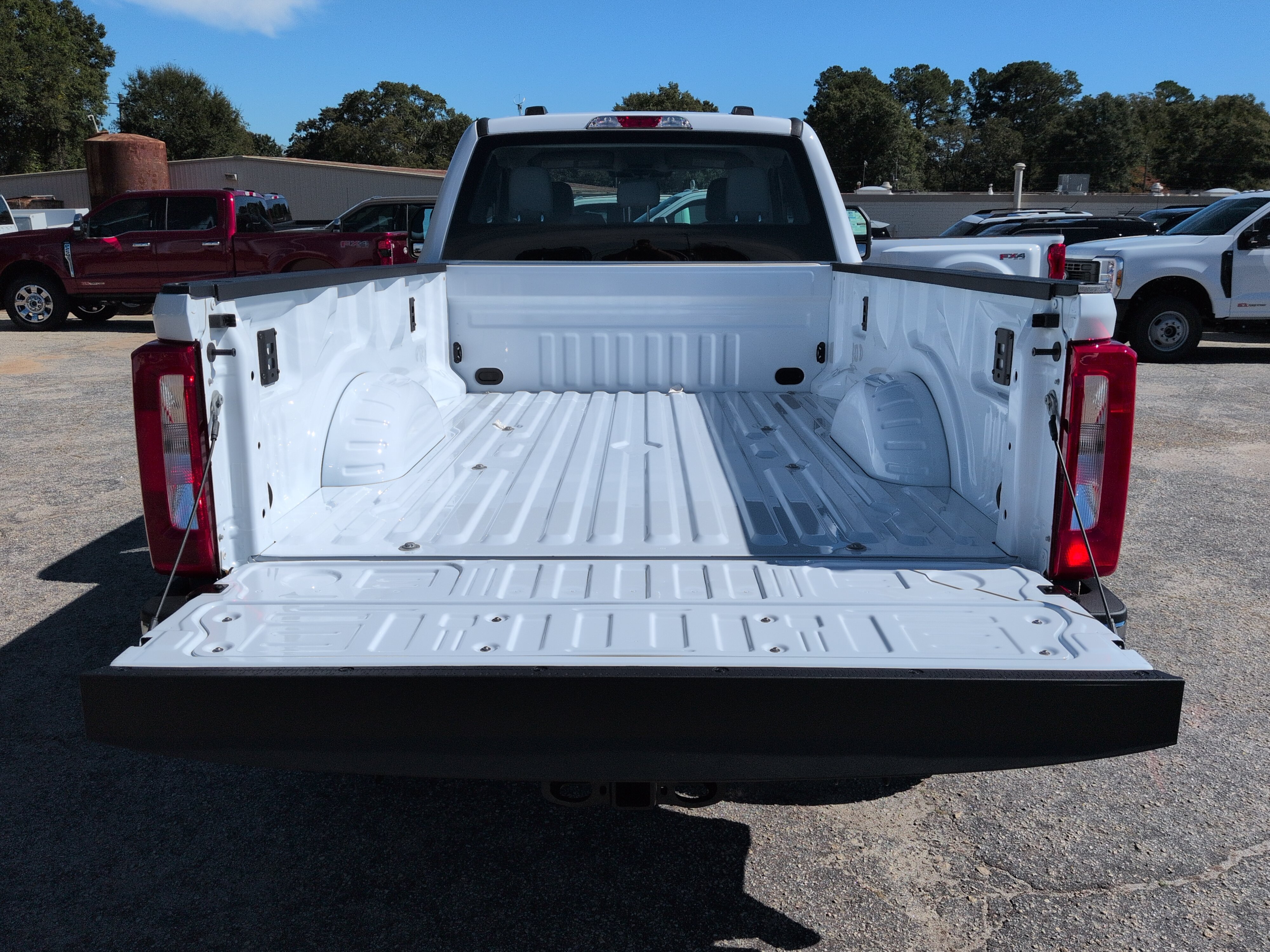 New 2027 Ford F250 XL w/ XL Off-Road 33" Tire Package AWD/4WD image 11