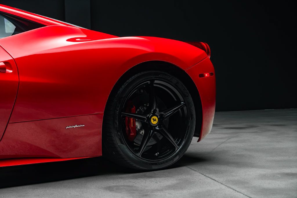Used 2015 Ferrari 458 Italia Coupe RWD image 27
