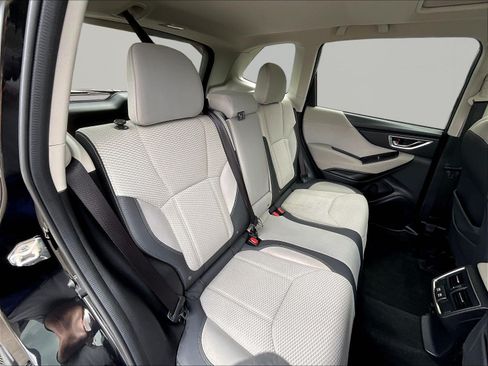 Used 2019 Subaru Forester Premium AWD/4WD image 25
