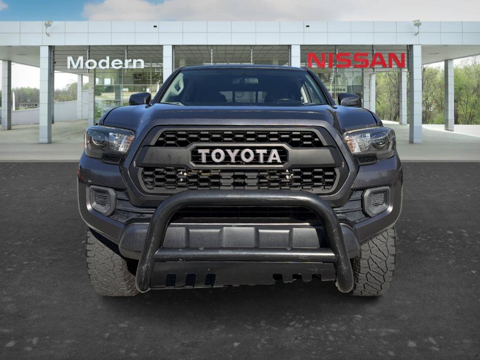 Used 2017 Toyota Tacoma 2WD Double Cab image 8