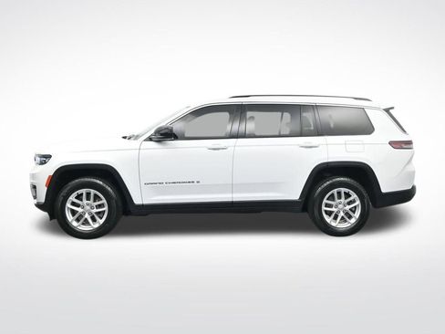 Used 2023 Jeep Grand Cherokee L Laredo image 10