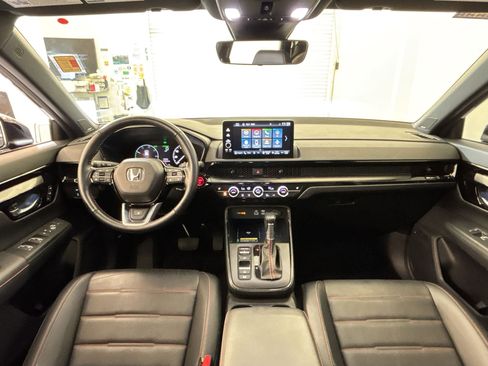 Used 2025 Honda CR-V Sport Touring image 14