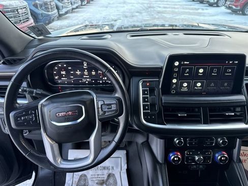 Used 2022 GMC Yukon XL SLE image 14