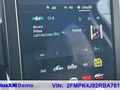 Used 2024 Ford Edge SEL image 28