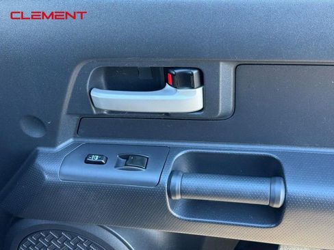 Used 2011 Toyota FJ Cruiser 2WD image 16