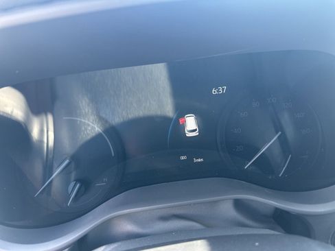 Certified 2026 Toyota Sienna XLE FWD image 7
