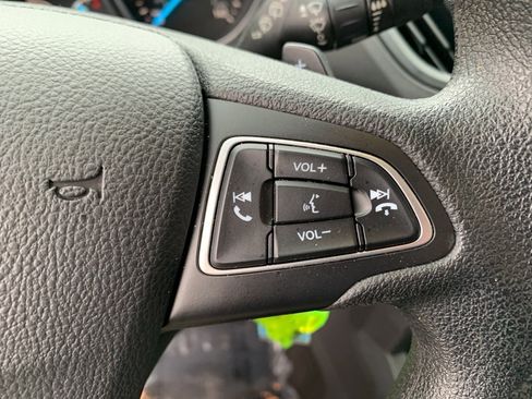 Used 2017 Ford Escape SE w/ Equipment Group 201A image 25