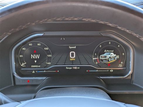 Used 2024 GMC Sierra 1500 AT4 w/ Technology Package image 29