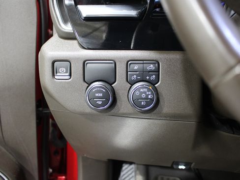 Used 2024 Chevrolet Silverado 1500 LTZ RWD image 9
