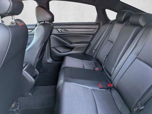 Used 2018 Honda Accord Sport image 14
