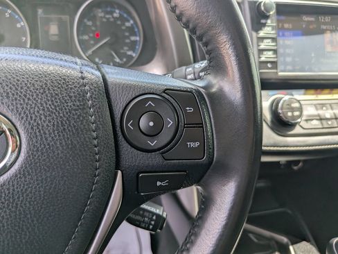 Used 2018 Toyota RAV4 XLE FWD image 33