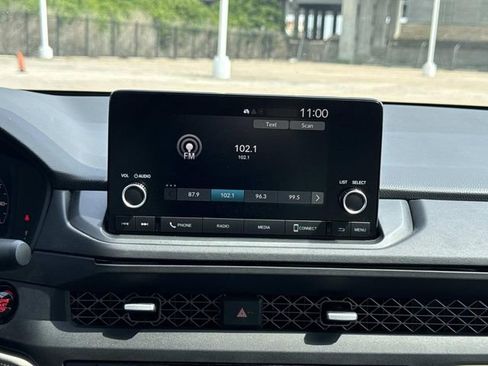 Used 2025 Honda Accord SE image 14