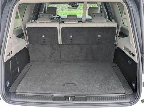 Used 2024 Jeep Wagoneer L Series III w/ Flexible Seating Group AWD/4WD image 15