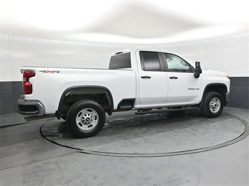Used 2022 Chevrolet Silverado 2500 W/T w/ WT Convenience Package image 3
