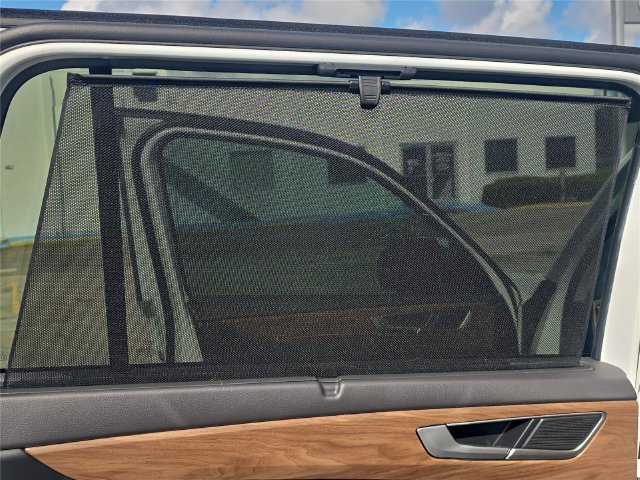 Used 2024 Volkswagen Atlas SE w/ Panoramic Sunroof Package FWD image 10