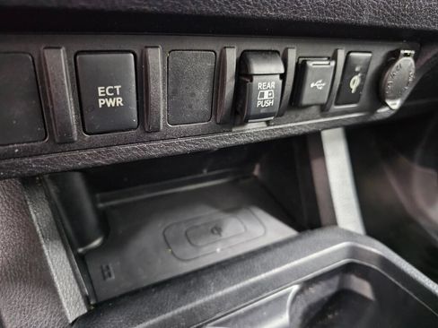 Used 2021 Toyota Tacoma TRD Sport AWD/4WD image 21