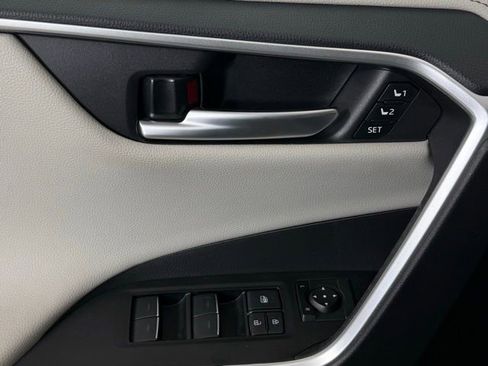 Used 2025 Toyota RAV4 Limited w/ Advanced Technology Package FWD image 14