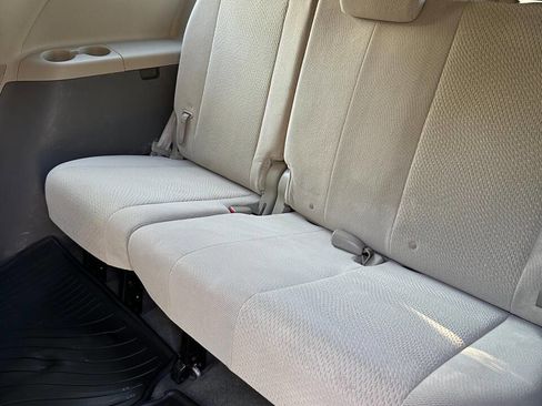 Used 2013 Toyota Sienna LE image 16