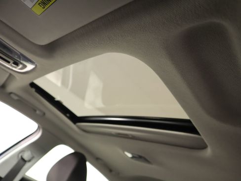 Used 2025 Hyundai Elantra SEL image 15