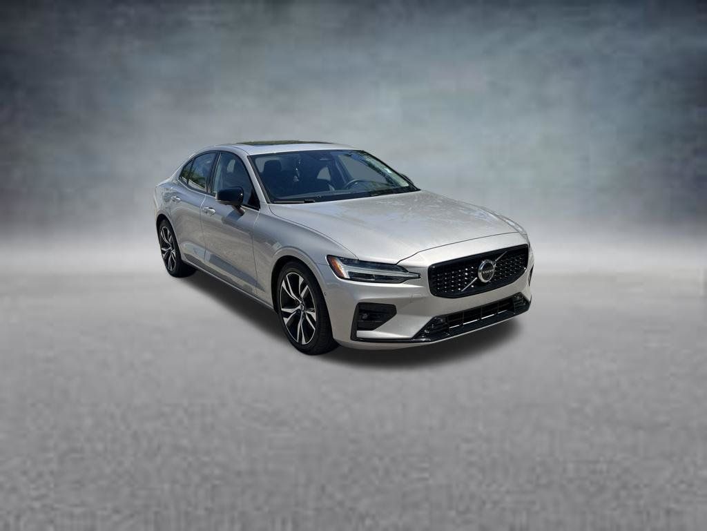 Used 2024 Volvo S60 B5 Plus AWD/4WD image 2