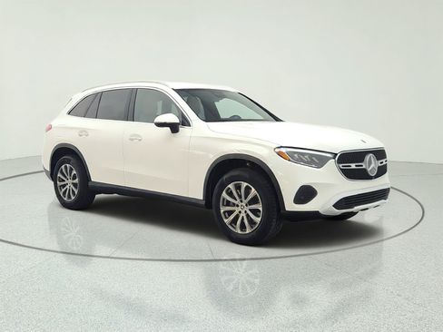 Used 2024 Mercedes-Benz GLC 300 image 3