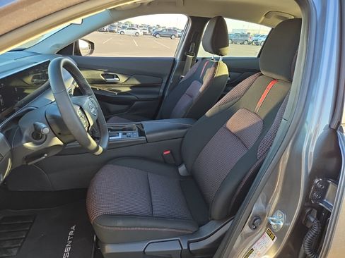Used 2026 Nissan Sentra SR w/ Floor Mat Package FWD image 6