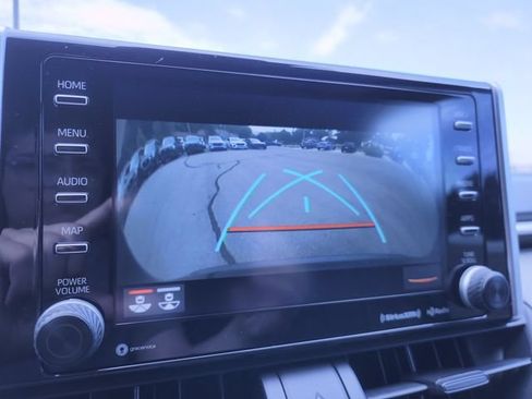 Used 2020 Toyota RAV4 XLE w/ Convenience Package AWD/4WD image 17