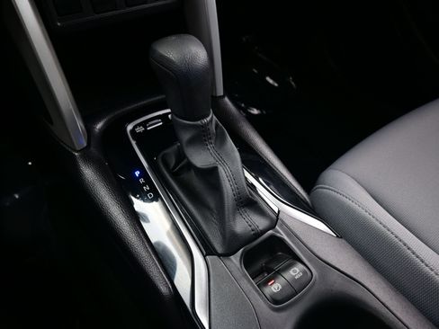 Used 2024 Toyota Corolla Cross S image 21