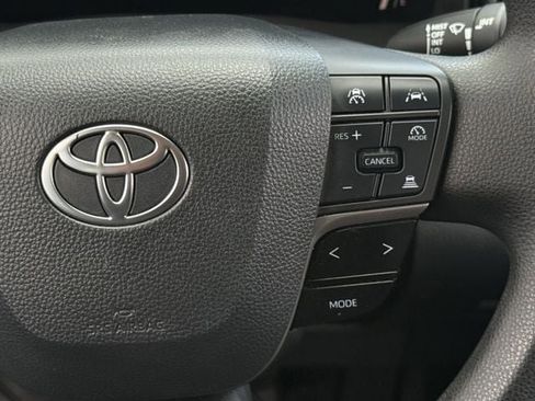 Used 2025 Toyota Camry LE image 15