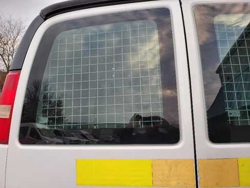 Used 2014 Chevrolet Express 2500 image 41