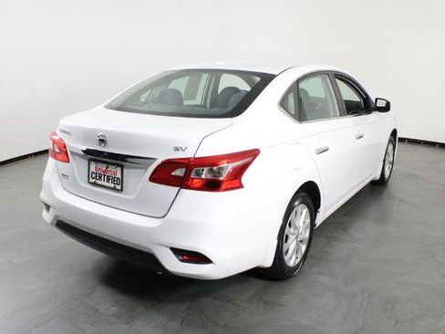 Certified 2019 Nissan Sentra SV FWD image 5
