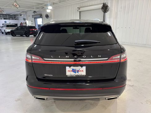 Used 2023 Lincoln Nautilus Reserve w/ Luxury Package image 27