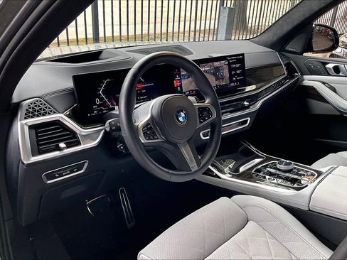 Used 2025 BMW X7 xDrive40i w/ Executive Package AWD/4WD image 17