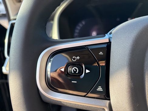 New 2026 Volvo XC90 B6 Plus w/ Protection Package Premier AWD/4WD image 23